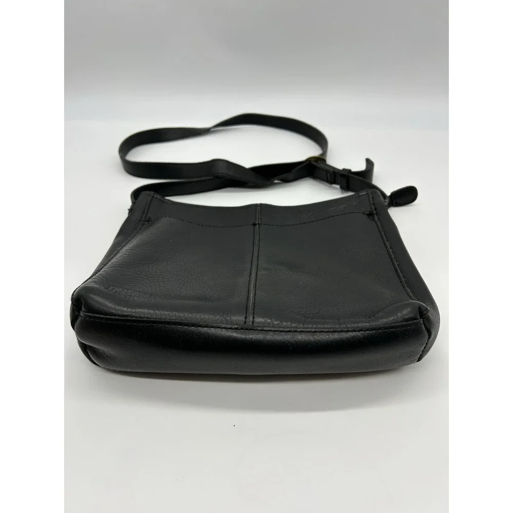 Duluth‎ Trading Co Lifetime Leather Sling Crossbody Bag Black Pebbled Purse